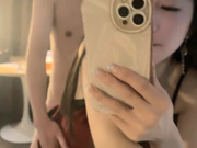 高挑眼镜御姐酒店约个单男手持镜头啪啪做爱拍摄，后入一顿操